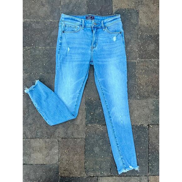 Abercrombie & FItch mid rise ankle skinny ankle jeans size 2/26 - Picture 1 of 4